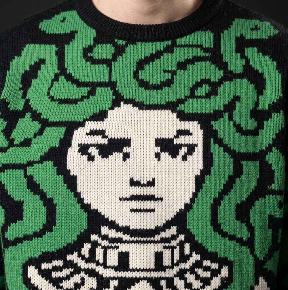 Medusa — close-up of the knitted jacquard motif